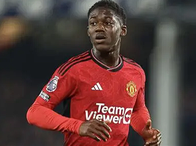 梅努留队：卡里克助力，曼联青训瑰宝迎来新契机